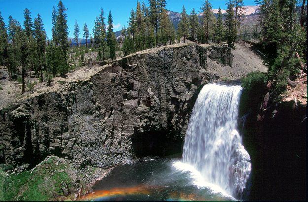 rainbow-falls-devils-postpile-national-monument-california